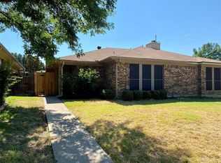 708 Cory St, Grapevine, TX 76051