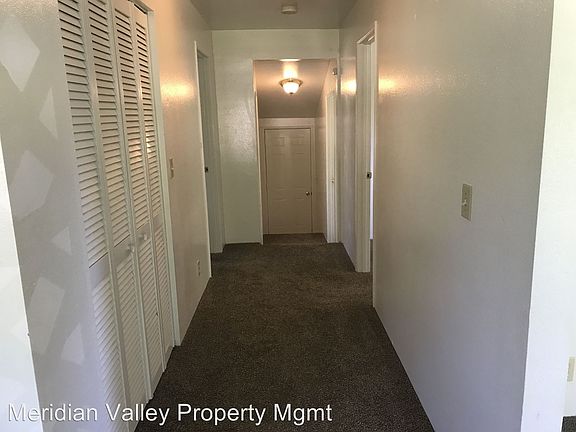 5th image of 17646 SE 240th St