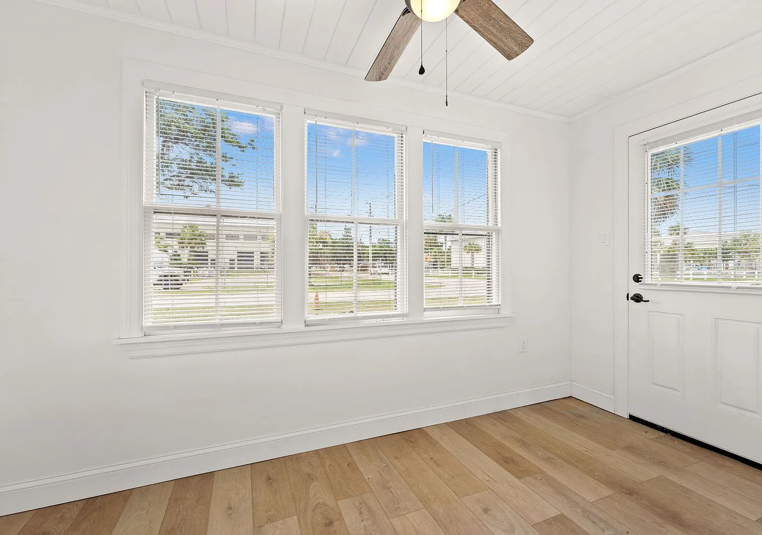 2 Bed 1.5 Bath Jax Beach - Walk to the Beach- Newly remodeled — Photo 4
