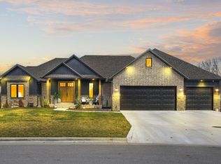 415 W Declan Ct, Nixa, MO 65714