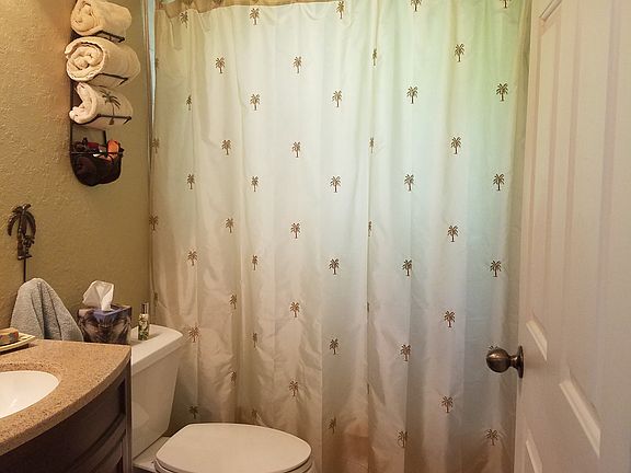 3rd image of 3656 Candia Ave