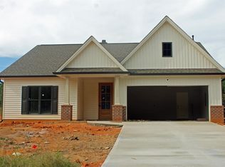 303 Palmetto Rd, Pelzer, SC 29669