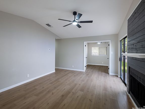 5th image of 6723 Hickory Springs Dr