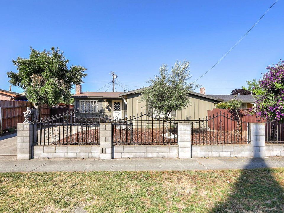 1st image of 2147 Orlando Dr