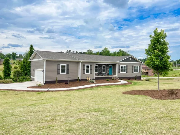 800 Ploma Dr, Seneca, SC 29678