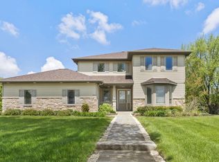 7605 W Windrush Ln, Franklin, WI 53132