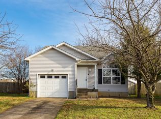 7005 Spring Vista Ct, Louisville, KY 40229