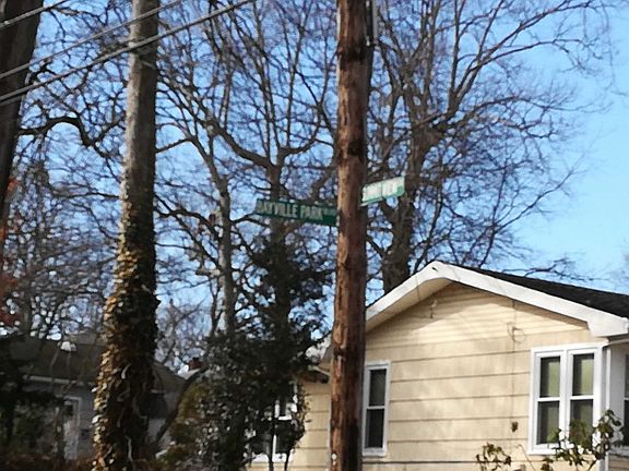 5th image of 22 Summitview Dr