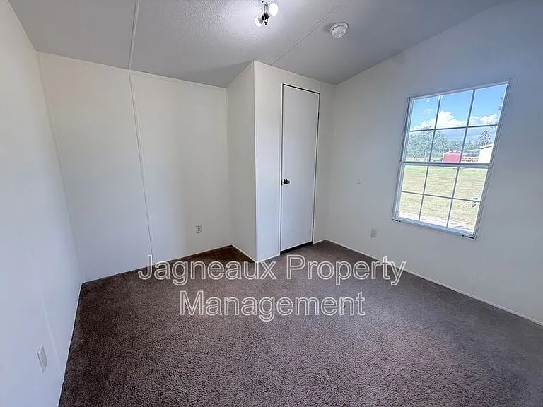 840 Sim Portie Rd — Photo 3