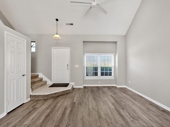 3rd image of 10769 Park Vista Ct