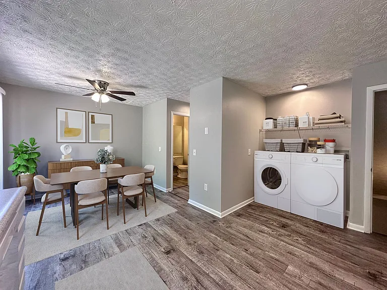 2021 N Sizer Ave #L — Photo 46