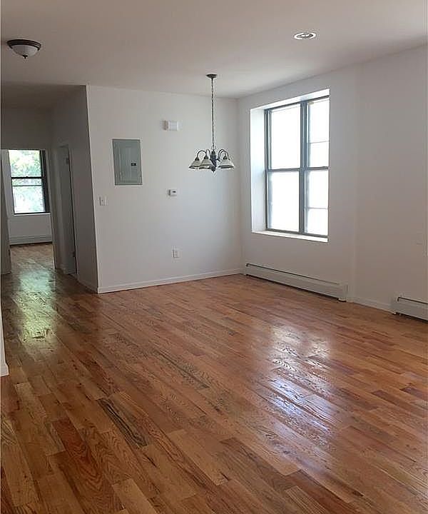 2nd image of 222 E 93rd St #2