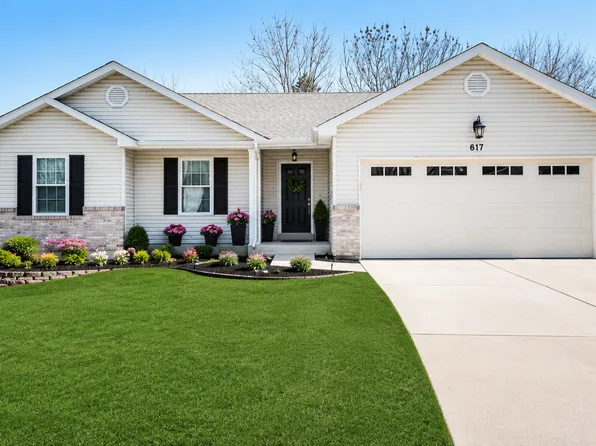 617 Silver Maple Dr, Fenton, MO 63026
