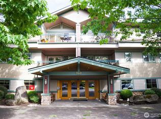 360 Knechtel #401, Bainbridge Island, WA 98110