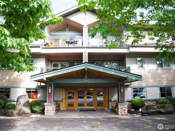 360 Knechtel Way NE #401, Bainbridge Island, WA 98110