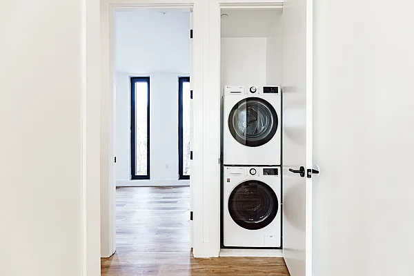 Rented by Nooklyn NYC LLC | media 50