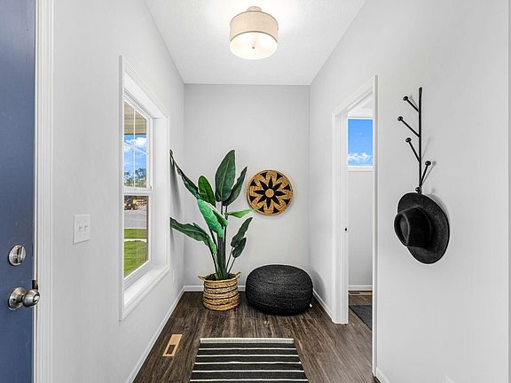 4th image of 17694 Winfield Way SW
