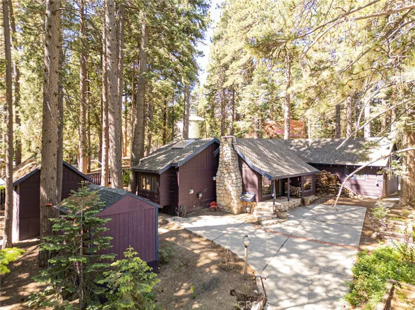 31701 Christmas Tree Ln, Running Springs, CA 92382