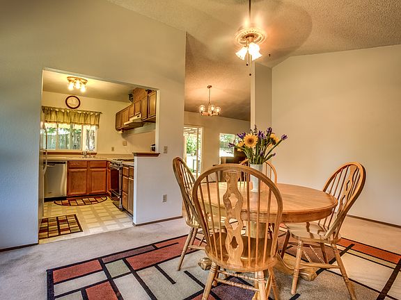 5th image of 4708 S 301st Dr