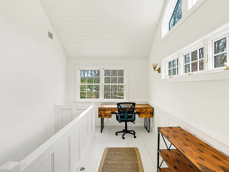 401 Town Ln — Photo 36