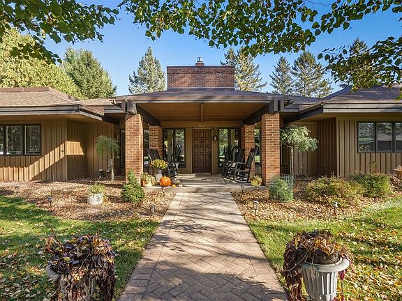 2nd image of 3659 Tamarack Lane