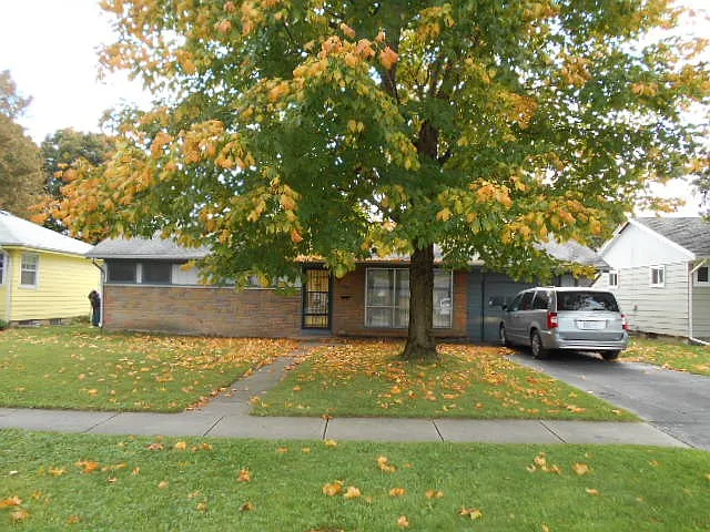 2507 George St photo 1