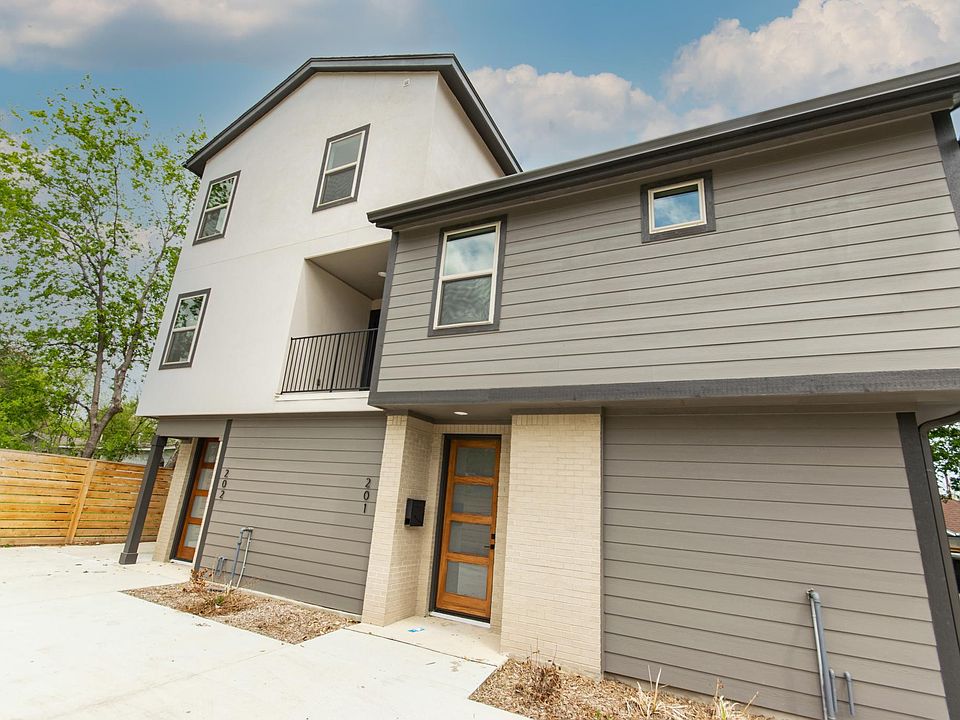 1st image of 130 Rose Ln #201