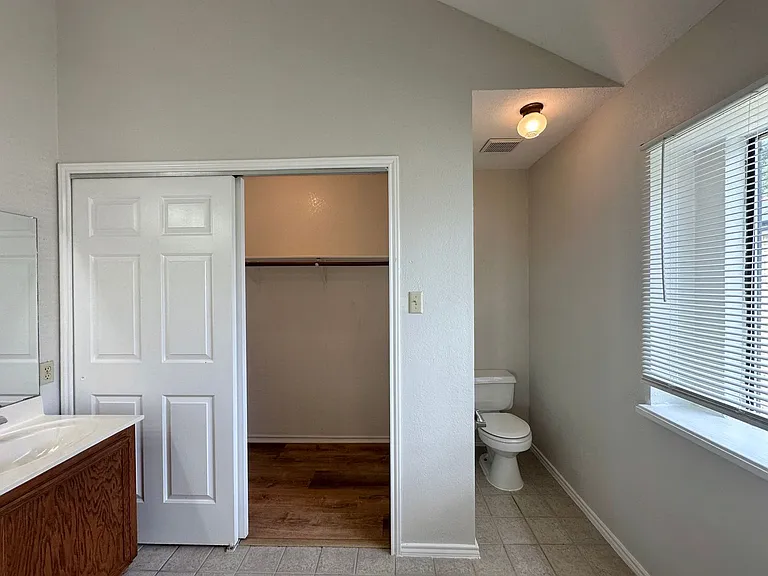 607 Hogan Dr — Photo 35