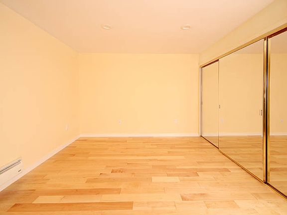 3rd image of 696 Towle Way APT 15