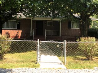 415 Cedar Rd, Crab Orchard, WV 25827