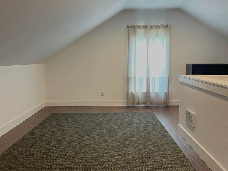 2968 Hedding St — Photo 11