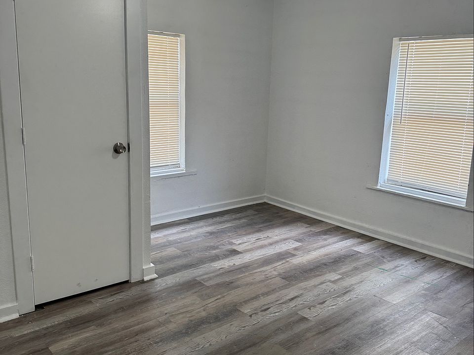 2nd image of 1513 Nevada St