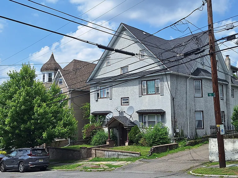 641 Alder St #3 — Photo 17