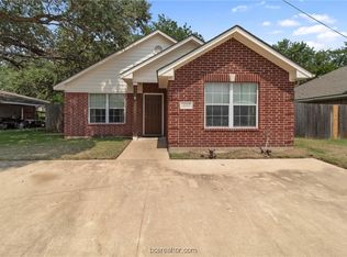1117 Carolina St, College Station, TX 77840
