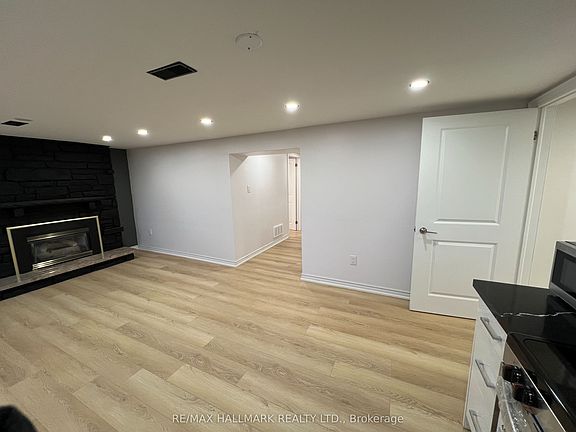 2nd image of 5 Marlbank Rd #Basement