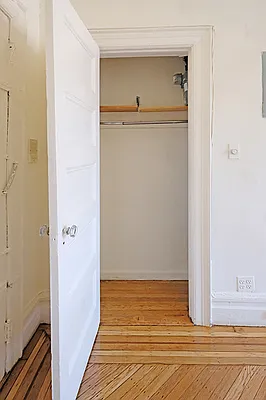 Rented by CG Realty | media 10