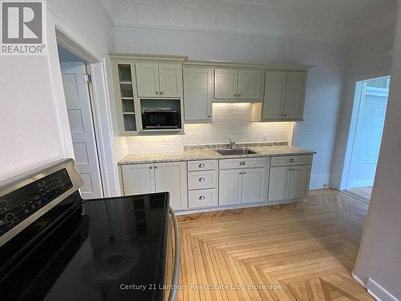 3rd image of 37A Picton Main St