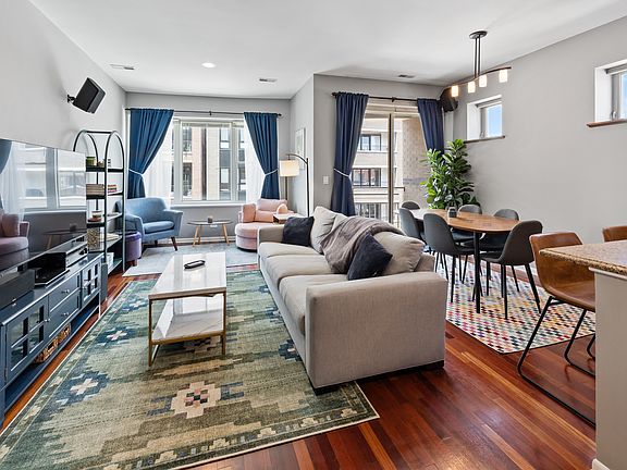4th image of 4919 N Lincoln Ave APT 2