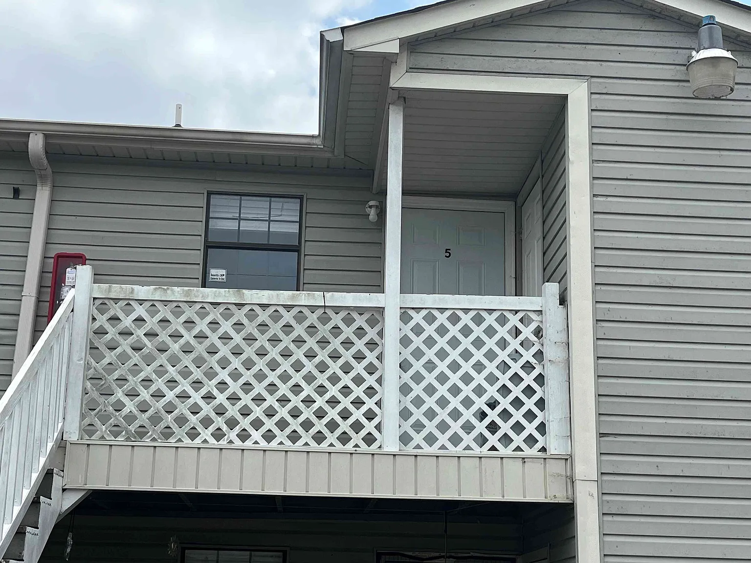 318 Tammy St SW — Photo 2