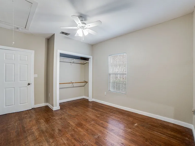 415 Kendall St — Photo 17