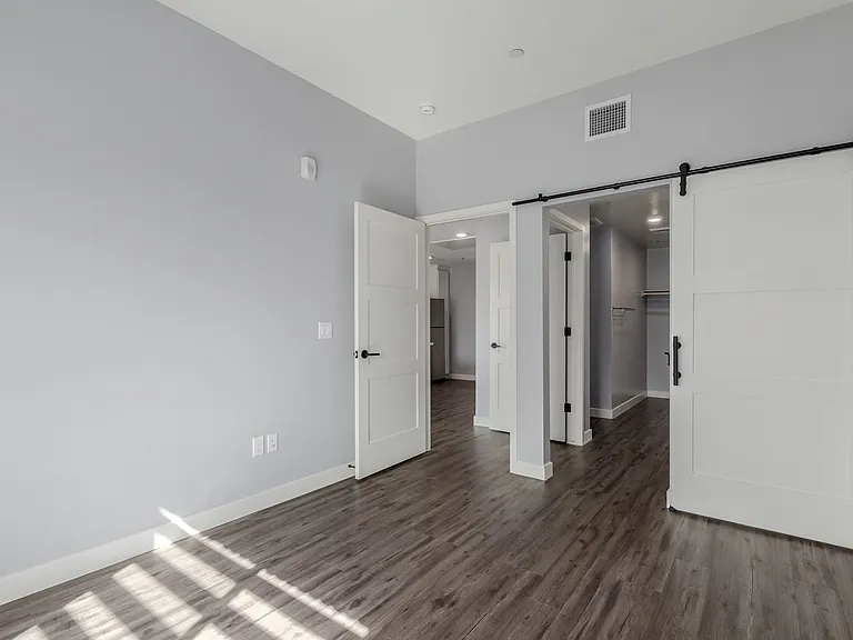 475 N 9th St #303 — Photo 16