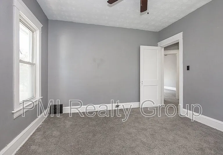 12203 Castlewood Ave — Photo 20