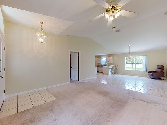 4th image of 21 Princeton Ln