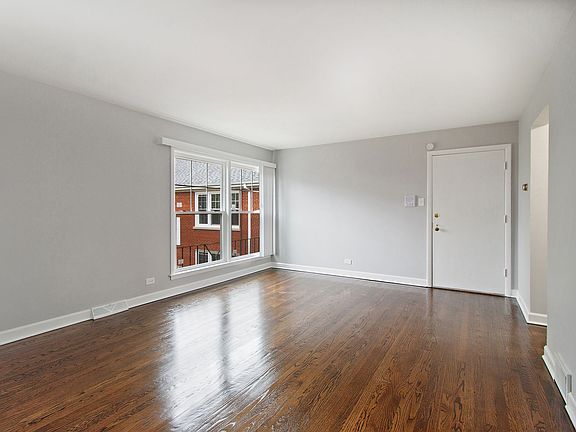 5th image of 11021-45 S Artesian Ave #4-2S