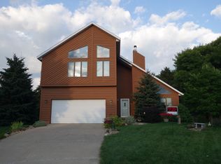 840 Spruce Ct, Pine Island, MN 55963
