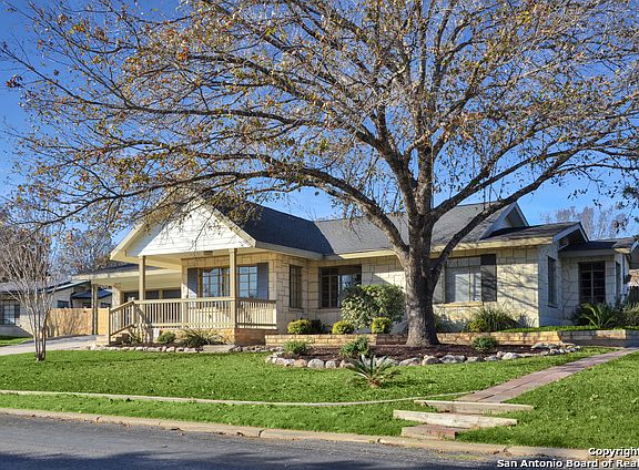 2nd image of 207 Rilla Vista Dr