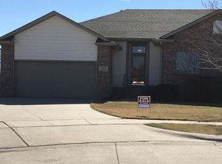 649 Heatherwood St, Fremont, NE 68025