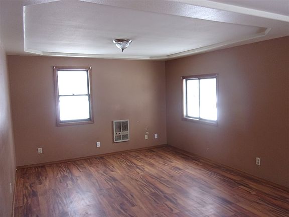 4th image of 215 S Cherry St