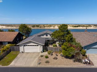 8 Wild Winds St, Florence, OR 97439