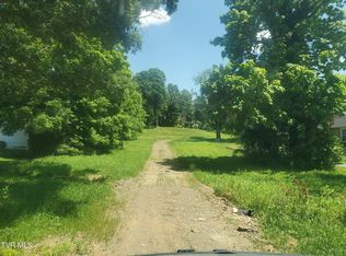 1905 Cherokee Rd, Johnson City, TN 37604